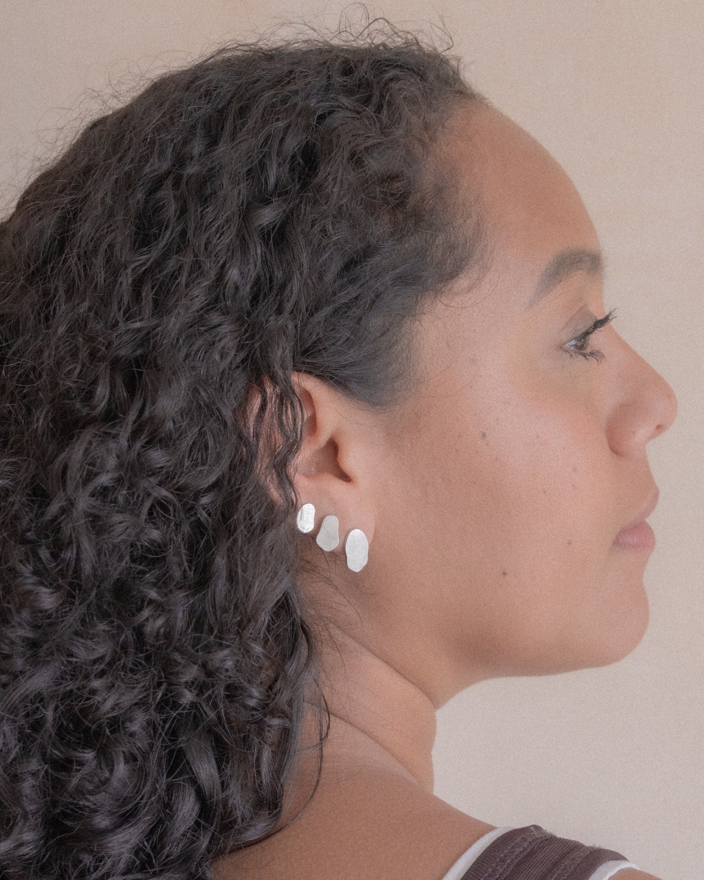 Par de aretes Piedra